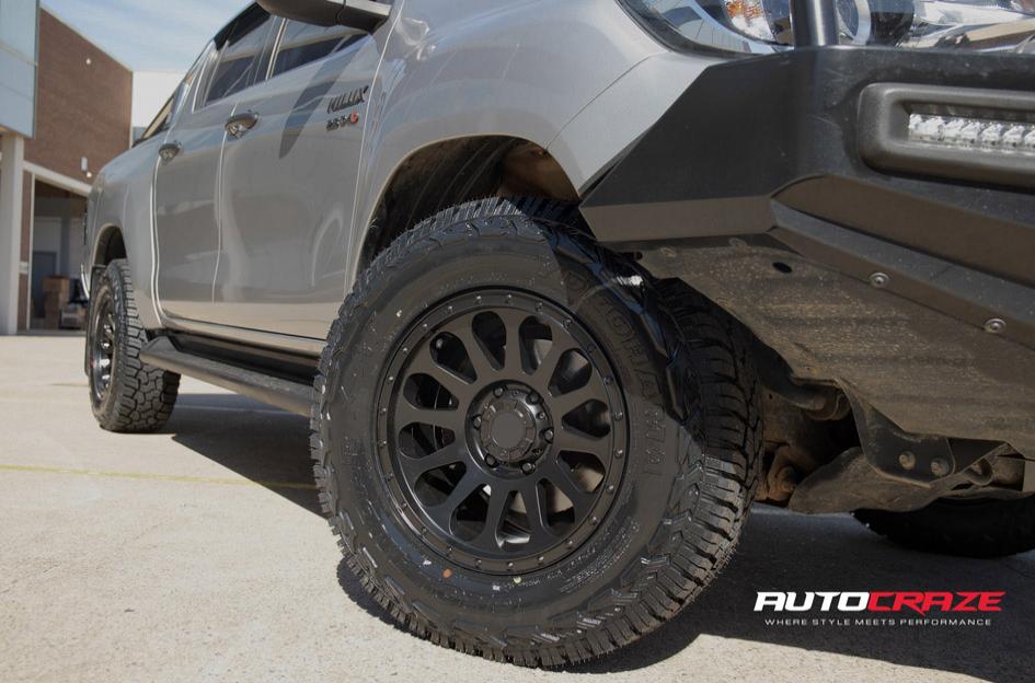 TOYOTA HILUX N80 4WD VICTIM MATTE BLACK